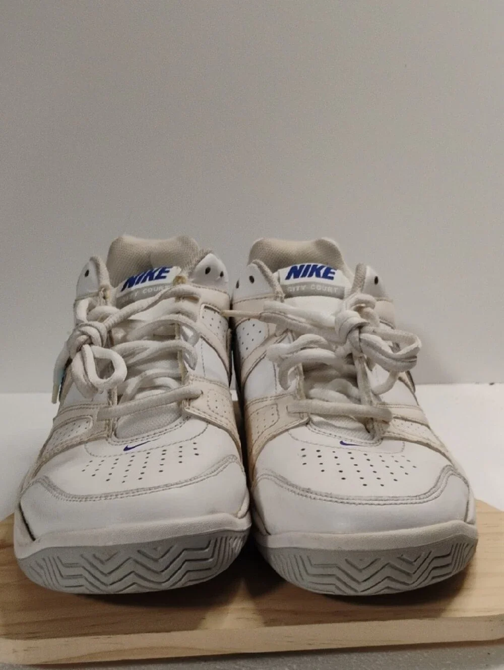 Nike White and Blue City Court Men's Sneakers